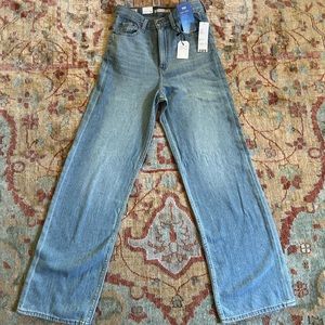 Levi’s High Loose Jeans - NWT